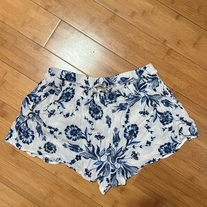 Floral Show Me Your Mumu Shorts in Size Large